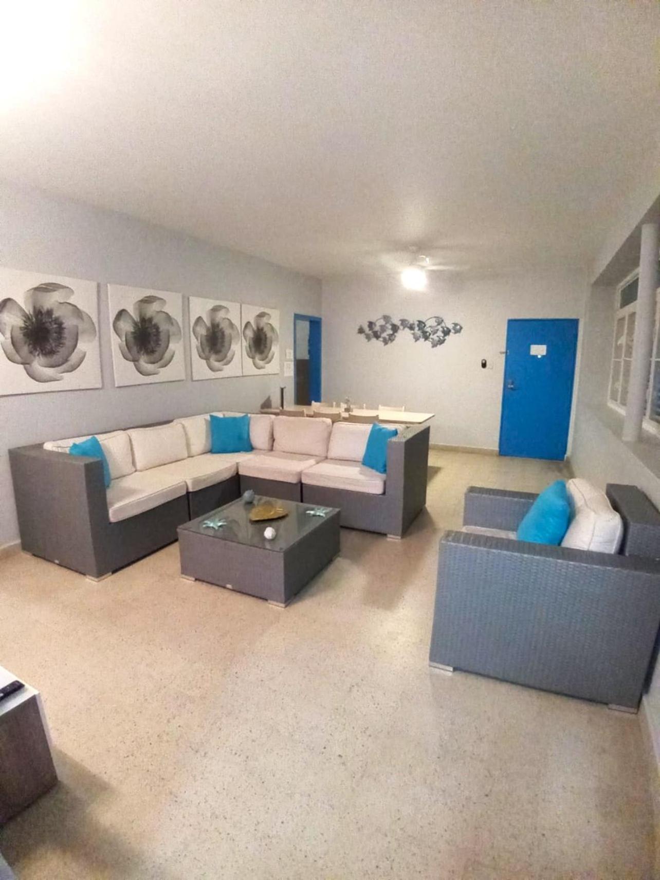 P4 Pr Rentals Condado Beach Guesthouse Сан-Хуан Екстер'єр фото